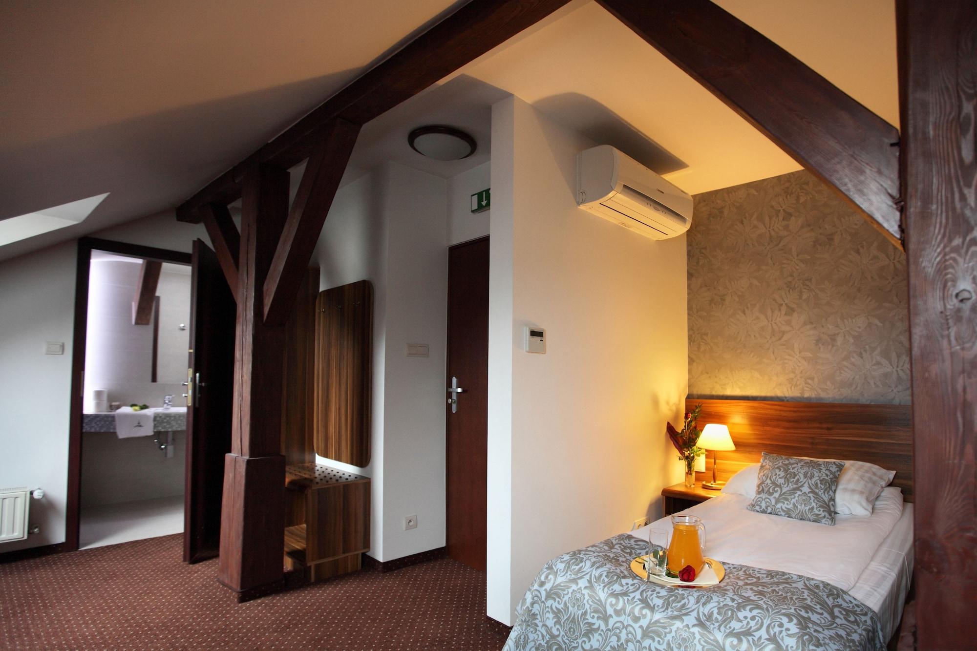 Hotel Wit Stwosz Krakow Exterior photo