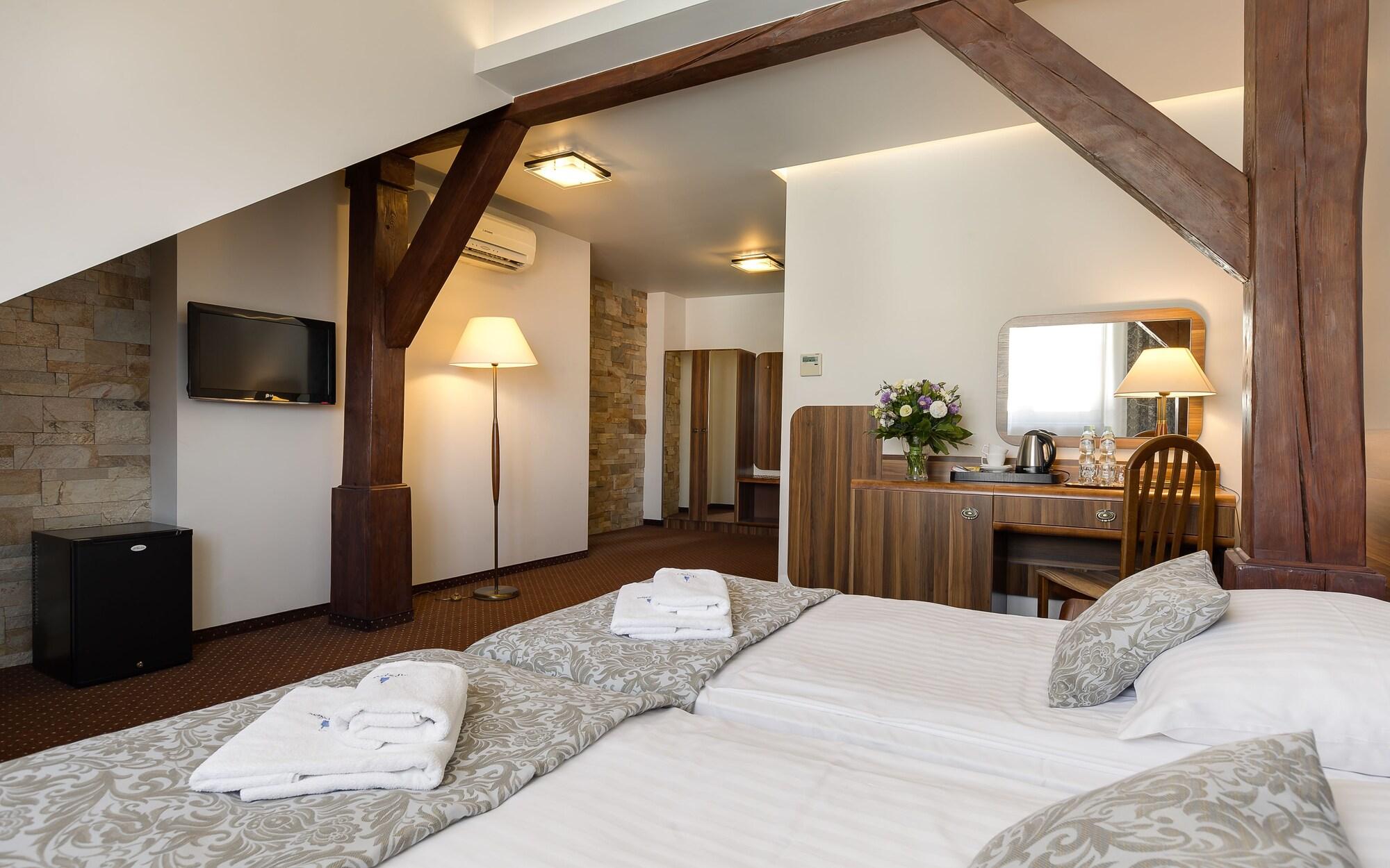 Hotel Wit Stwosz Krakow Exterior photo